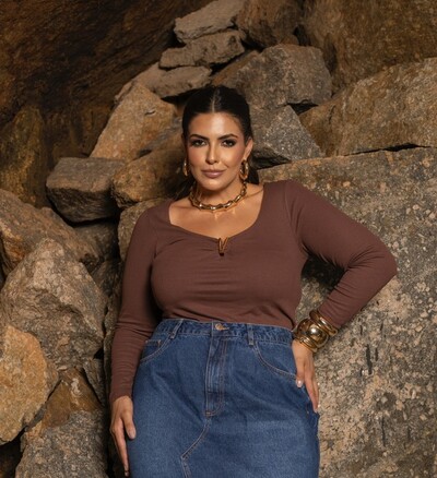 Fotopre venda blusa detalhe aro v decote canelado ribana season divas