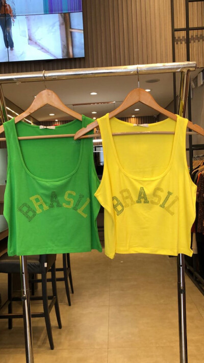 Foto regata hotfix cropped midi brasil predil