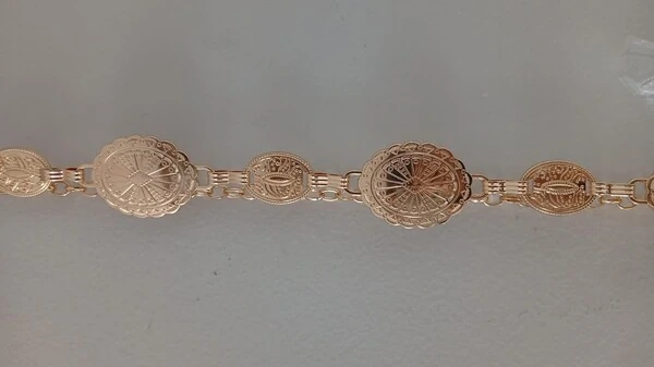 Cinto boho dourado corrente