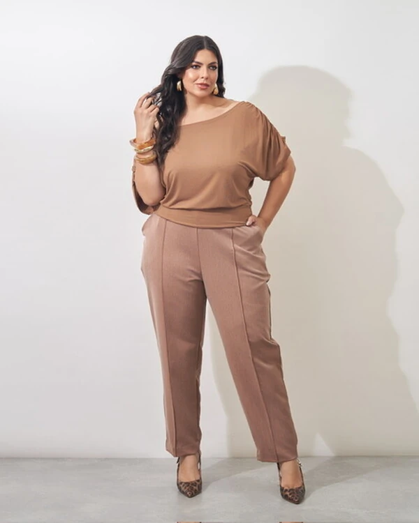 calca reta alfaiataria com nervura frontal gloria kayla