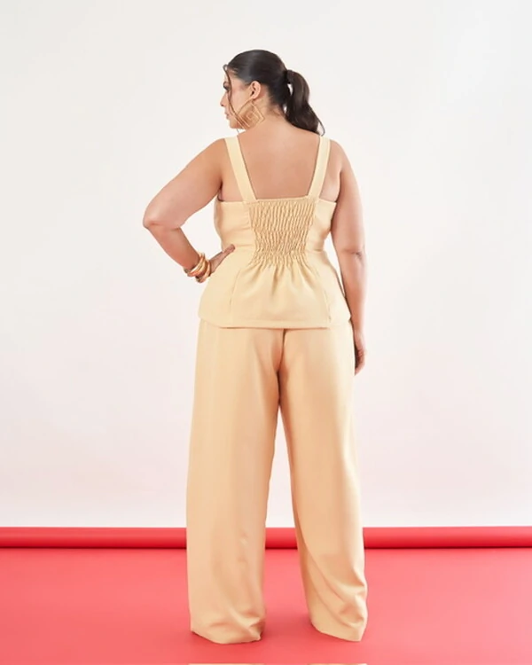 Blusa alfaiataria com botoes bolso fake Bell kayla