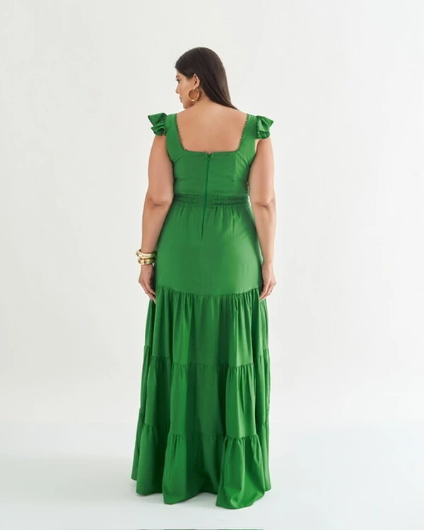 vestido longo com manga babado e cut out abaixo do busto quebela