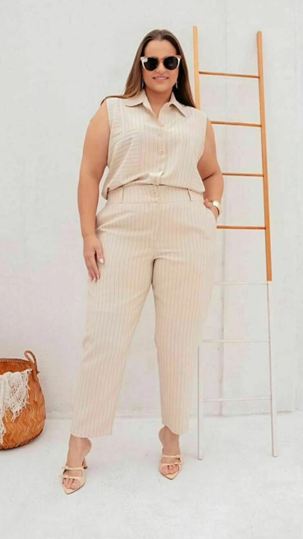 conjunto risca de giz camisa com bolso e calca reta predil