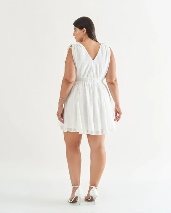 vestido decote v fluido plumetis quebela