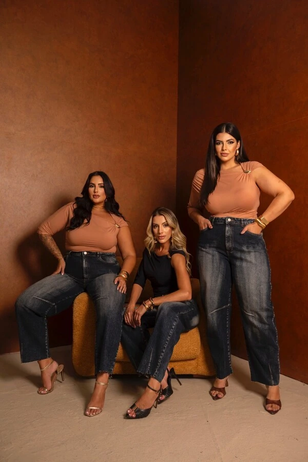 pre venda blusa assimetrica amni com metal divas