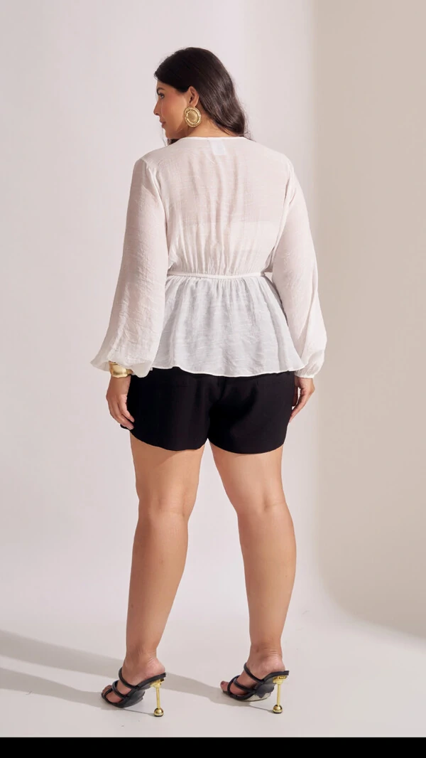 shorts viscose com botao tingido collab kayla