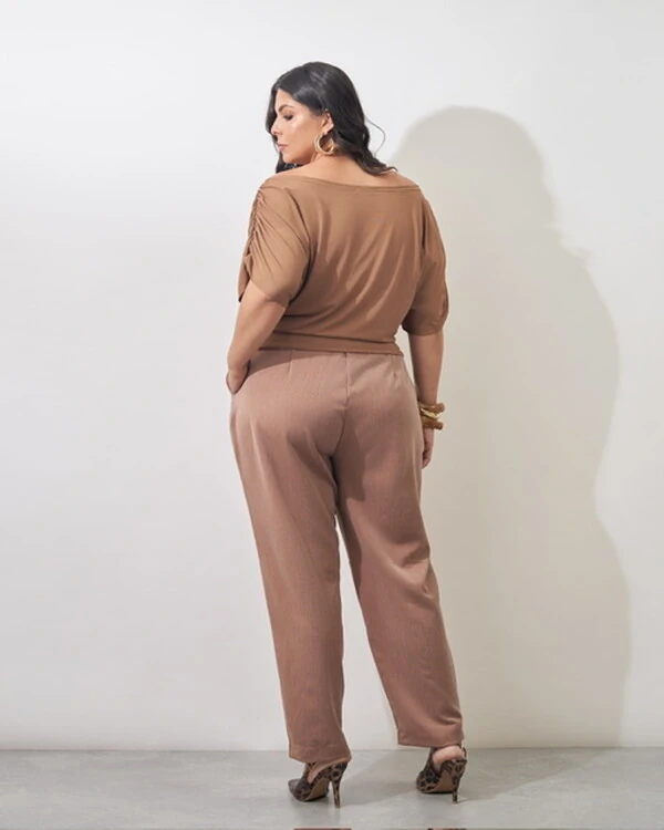 calca reta alfaiataria com nervura frontal gloria kayla