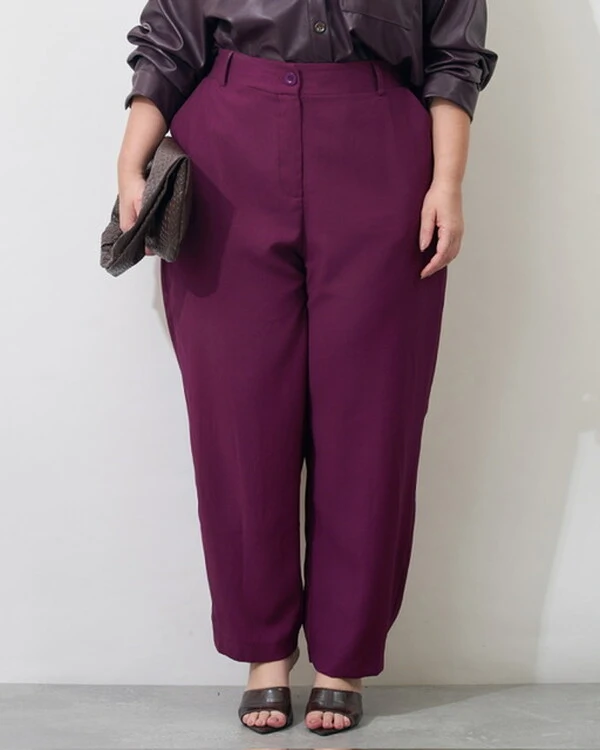 Calça alfaiataria cenoura carol kayla