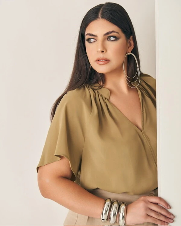 blusa com franzidos crepe quebela