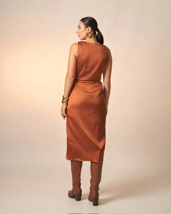 regata melissa tecido poliester acetinado kayla