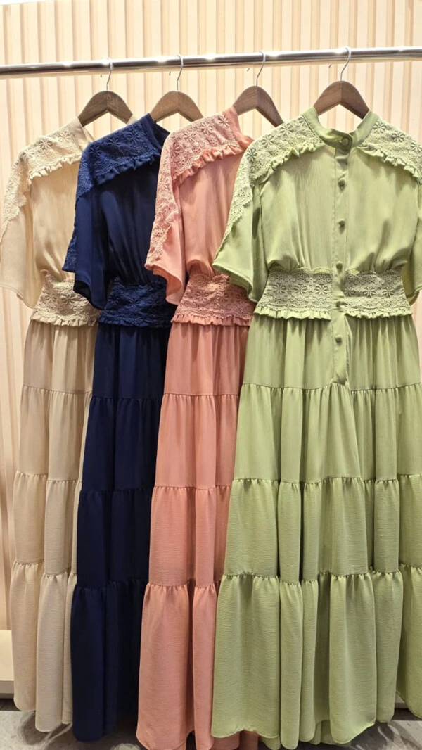 Vestido longo botoes romantic chicle