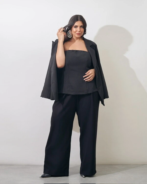 blusa tomara que caia alfaiataria risca de giz kayla