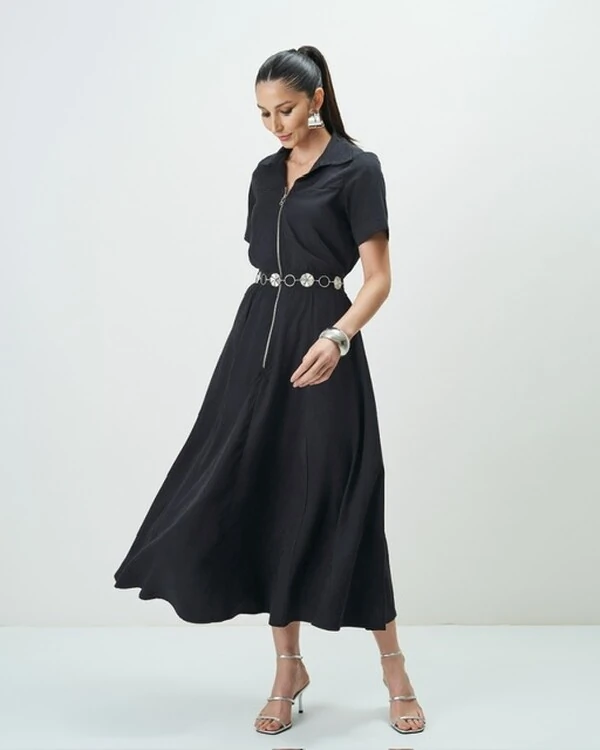 vestido evase com ziper frontal quebela