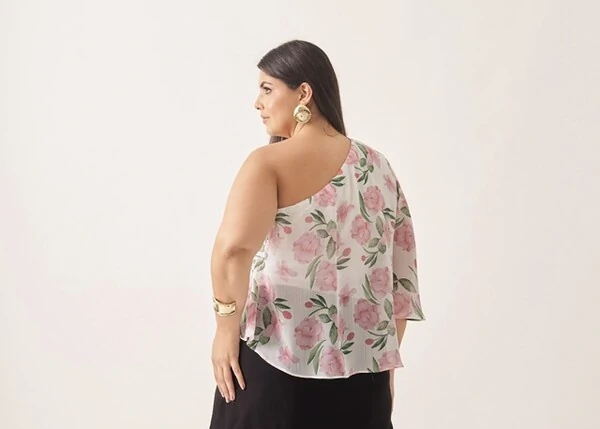Blusa um ombro floral crepe ggt kayla