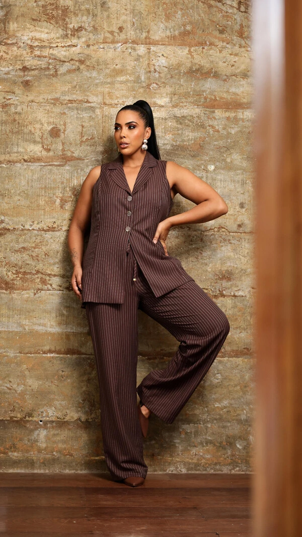 pre venda calca alfaiataria risca de giz loren upper