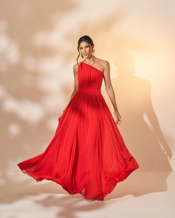 vestido longo um ombro quebela