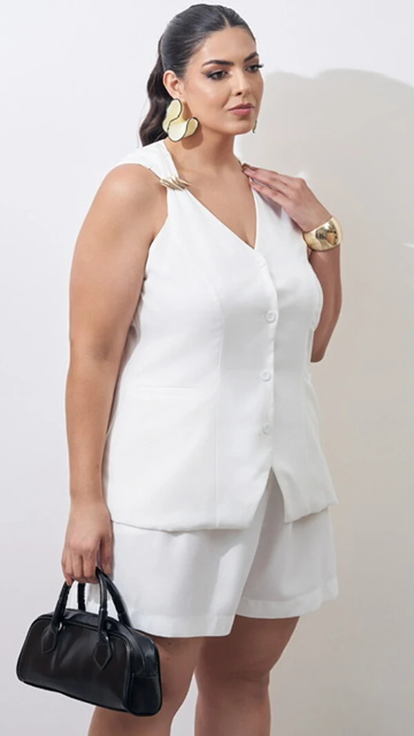 colete kelly alfaiataria viscose com aviamento dourado kayla