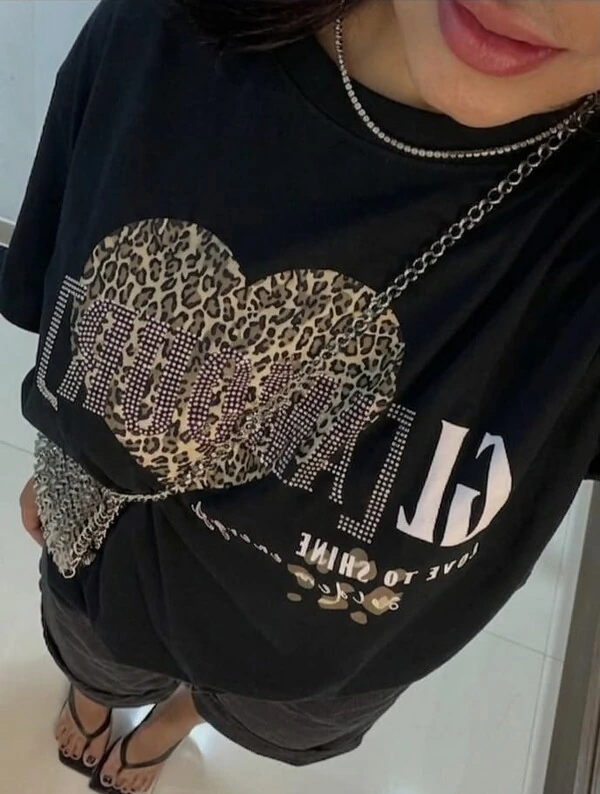 PROMO SEM TROCA T shirt glamour onça