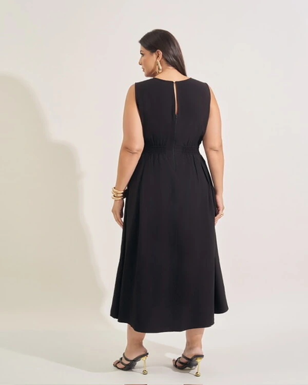 vestido decote quadrado kayla