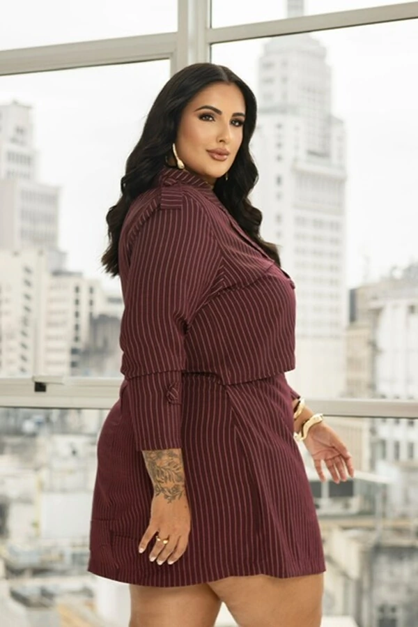 PRE VENDA conjunto risca de giz jaqueta midi e saia shorts divas