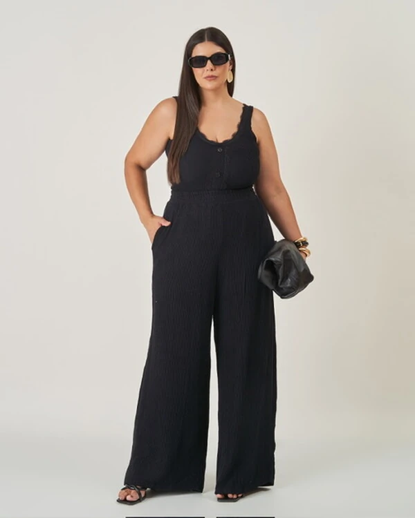 regata malha kayla com renda e botao