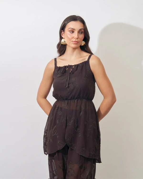 regata em crepe trabalhada com ajuste juli kayla