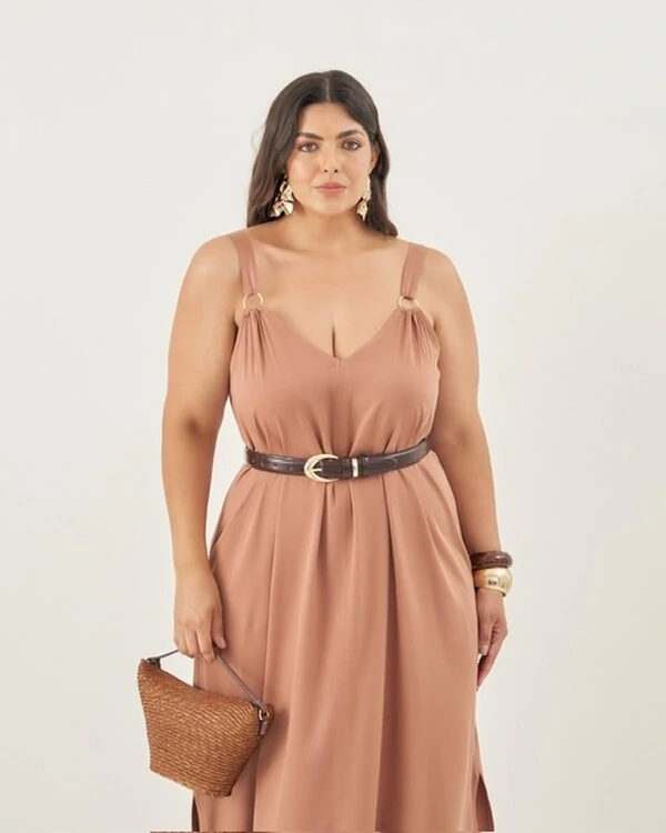 vestido longo com argolas quebela