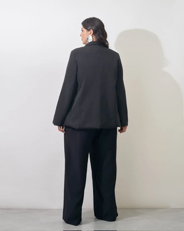 blazer risca de giz alfaiataria kayla