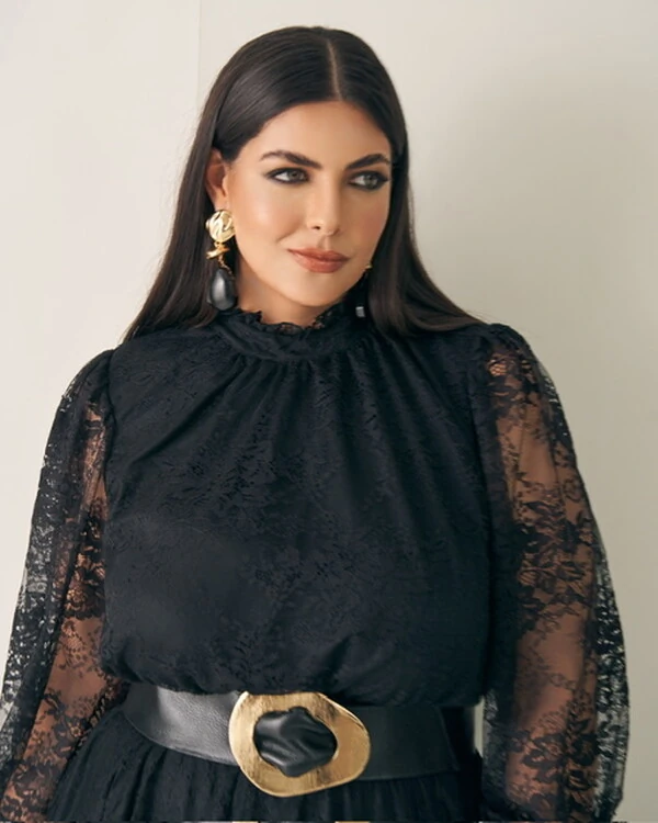 vestido renda core quebela