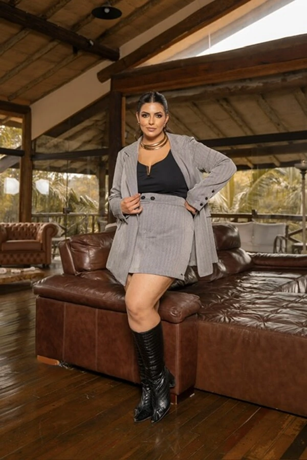 pre venda blusa detalhe aro v decote canelado ribana season divas