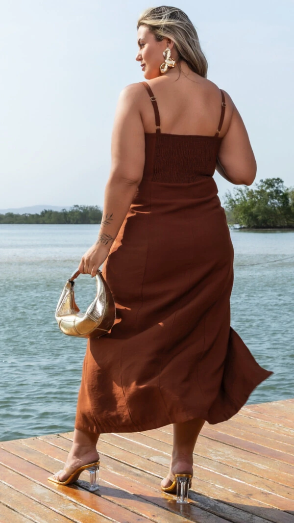 Pre venda vestido midi sendoriale fivelas mr fr