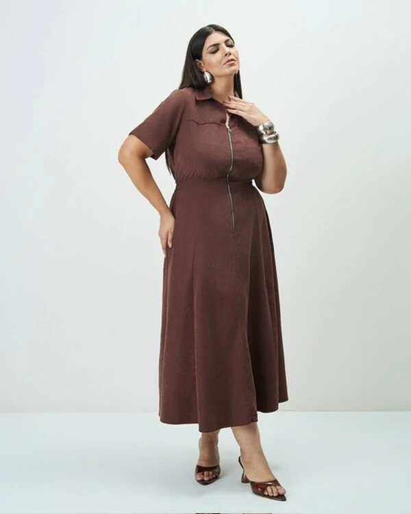 vestido evase com ziper frontal quebela