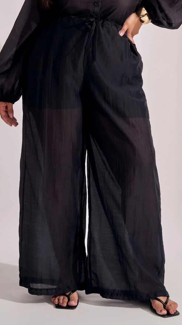 calca reta liocel forro de shorts collab kayla