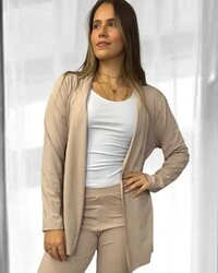 Cardigan Bossa Preguistê: O Abraço de Elegância do seu Conjunto