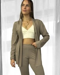 Cardigan Bossa Preguistê: O Abraço de Elegância do seu Conjunto