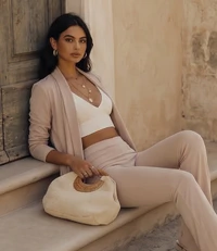Cardigan Bossa Preguistê: O Abraço de Elegância do seu Conjunto