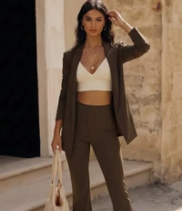 Cardigan Bossa Preguistê: O Abraço de Elegância do seu Conjunto