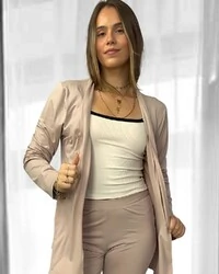 Cardigan Bossa Preguistê: O Abraço de Elegância do seu Conjunto