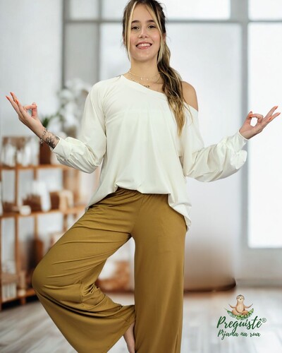 FotoPijama Feminino Homewear Preguistê Multifuncional Ocasional Intensa Off e camurça