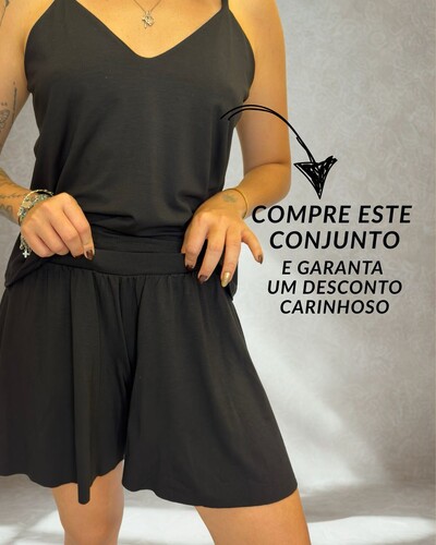 Conjunto: Shorts Inevitável + Blusa de Alça Reta Linda