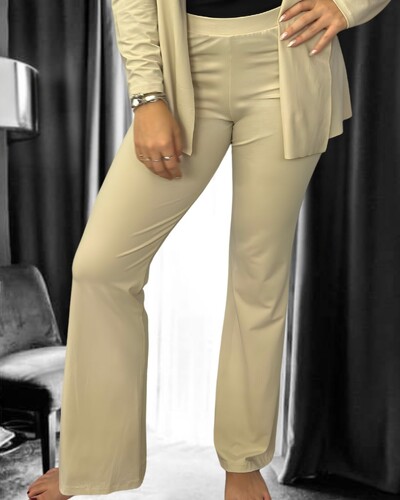 Foto Calça Nova Preguistê: A Elegância Atemporal para sua Bossa Nova