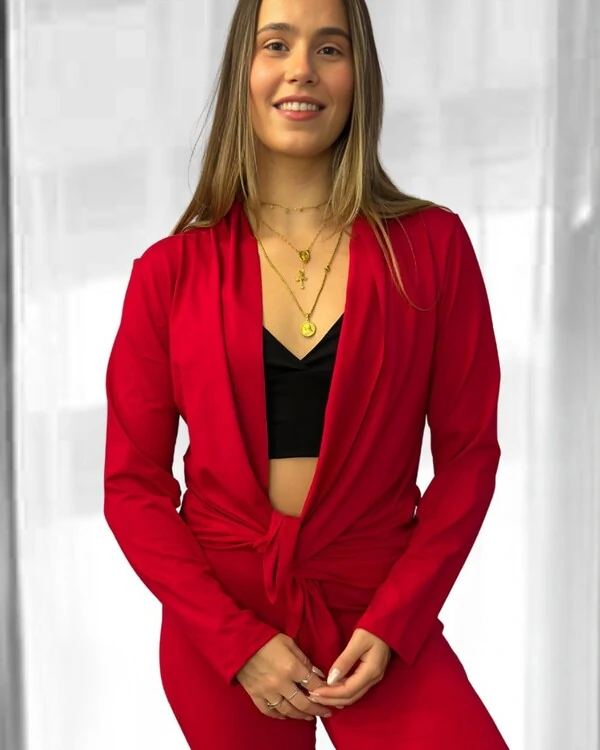 Cardigan Bossa Preguistê: O Abraço de Elegância do seu Conjunto