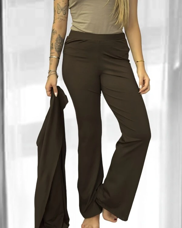 Calça Nova Preguistê: A Elegância Atemporal para sua Bossa Nova