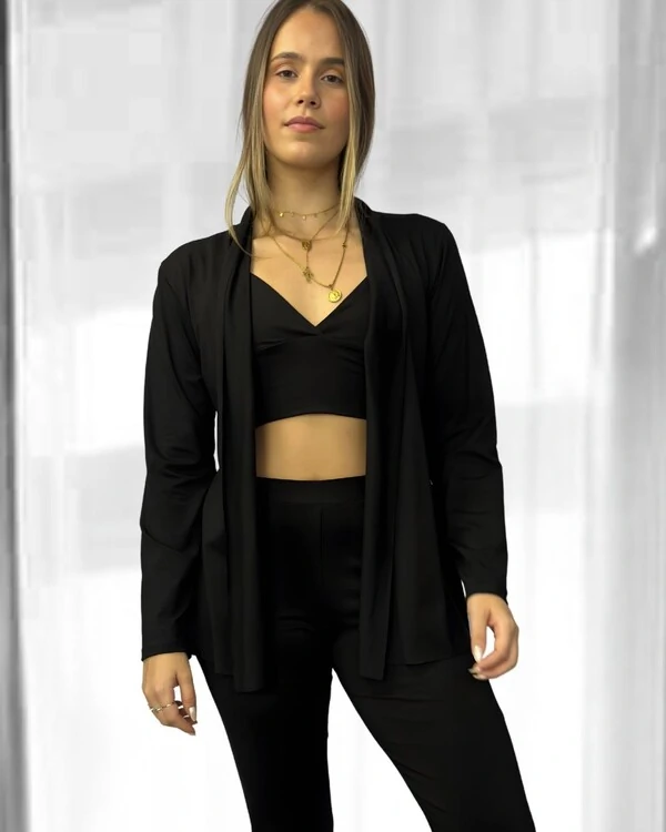 Cardigan Bossa Preguistê: O Abraço de Elegância do seu Conjunto