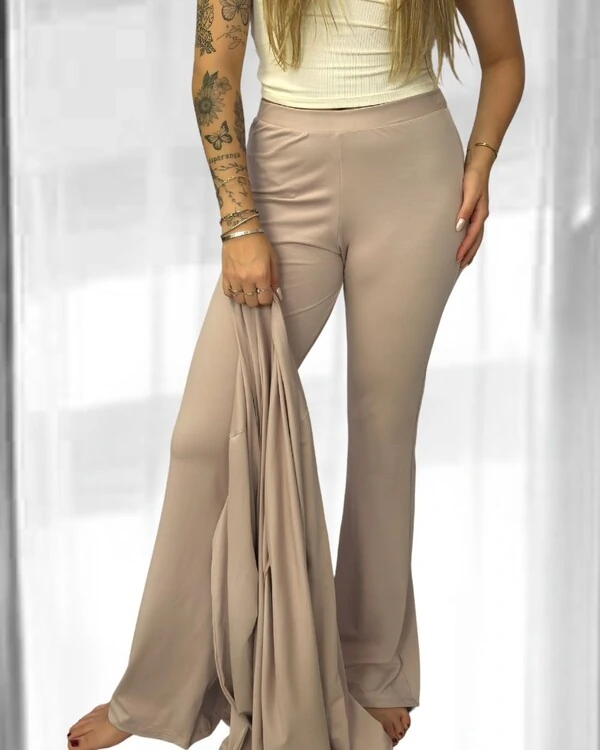 Calça Nova Preguistê: A Elegância Atemporal para sua Bossa Nova