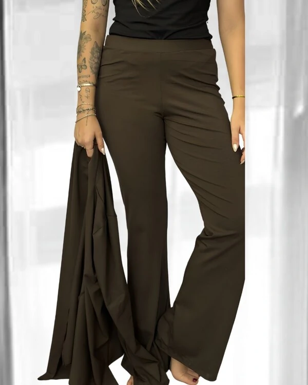 Calça Nova Preguistê: A Elegância Atemporal para sua Bossa Nova