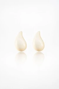 Brinco Hailley Gota Esmaltado Branco Pequeno Dourado