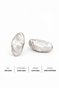 Brinco Bela Oval Curvo Ródio