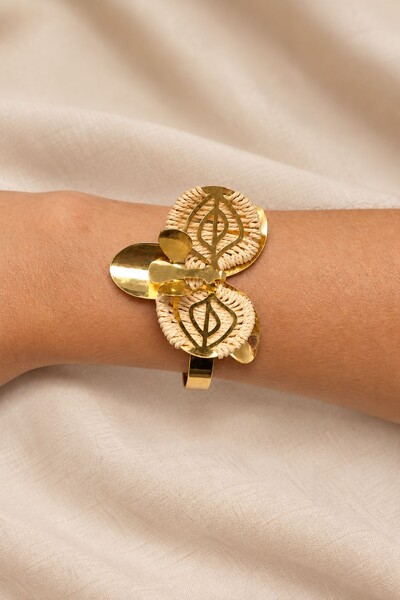 Foto Bracelete Semijoia Lumen Orquídea Trabalhado Dourado Pri Acessórios