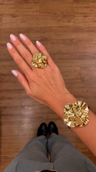 Foto Anel Semijoia Essenza Regulável Flor Orgânica Dourado